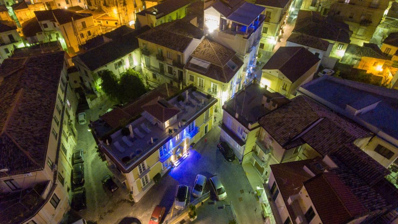 Piccolo Grand Hotel Pizzo Kültér fotó